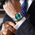 POEDAGAR 930 Luxury Luminous Date Week Quartz Watch Green